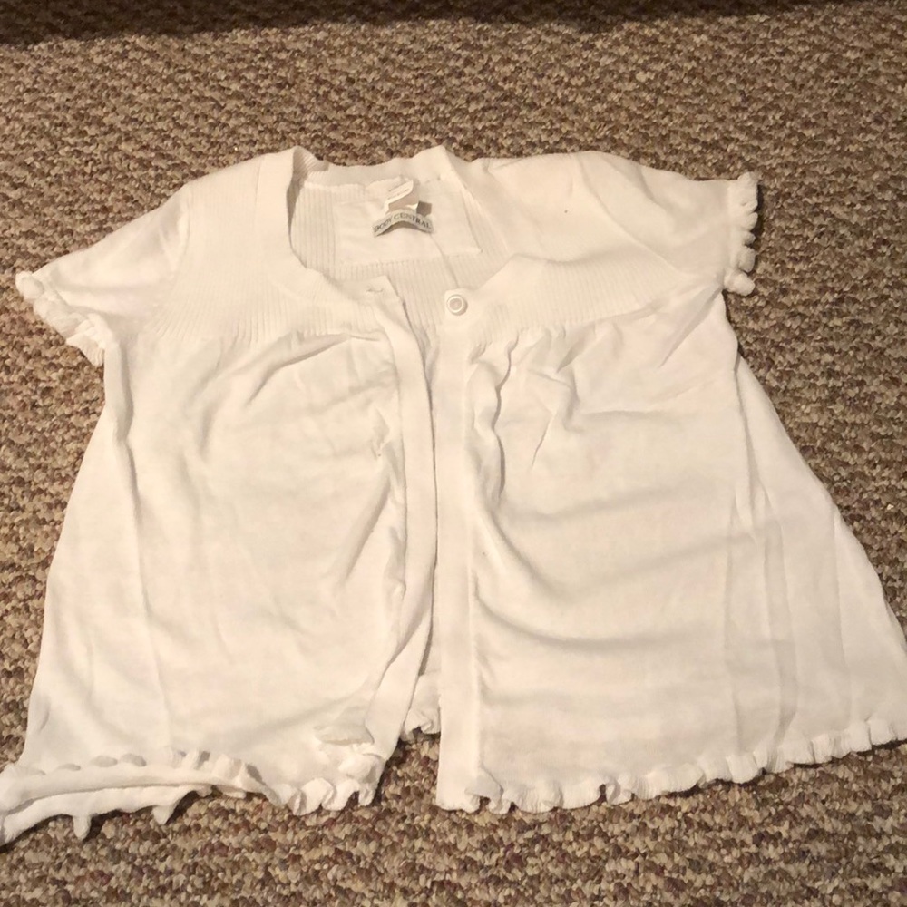 Body central white cardigan